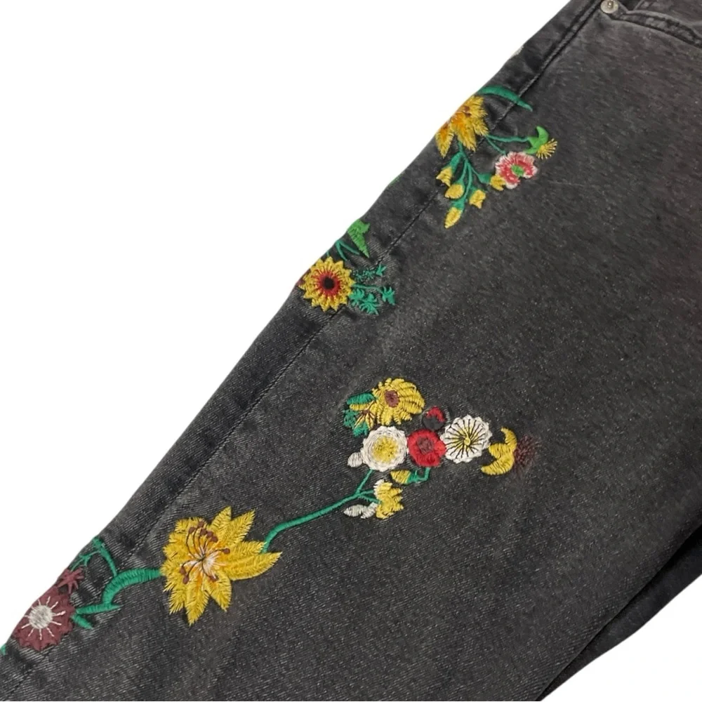 H&M Embroidered Floral Black Washed Denim Girlfriend Fit Jeans - Picture 12 of 12